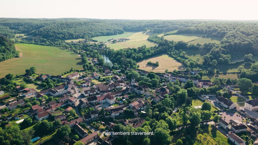 Vue aérienne du village d’Auberive